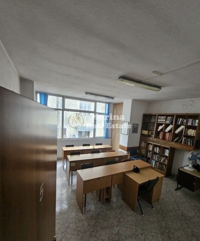 Qera | Ambjent Biznesi | Rruga Bardhyl | 1400 €/muaj