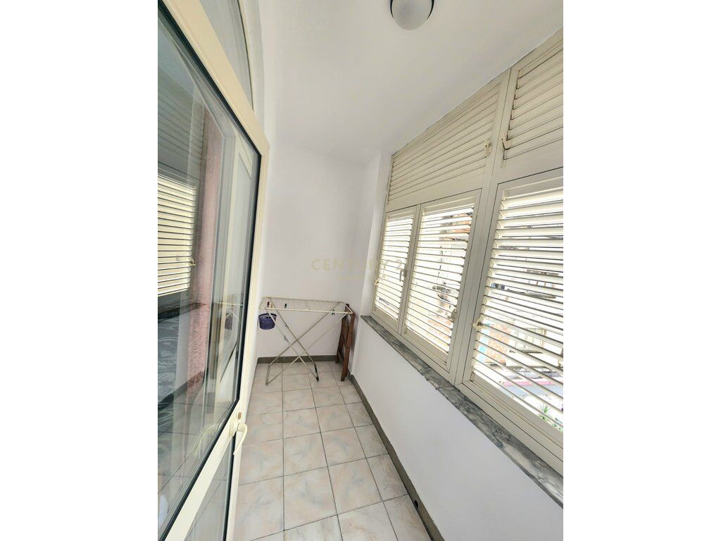 Apartament 3+1 per Qira zona Brrylit (midis ali demit dhe brrylit)