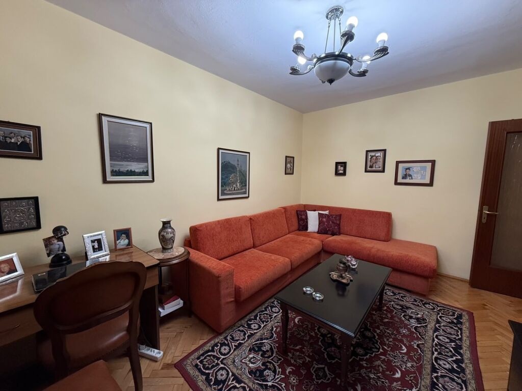 Apartament 2+1 Te Rruga Fortuzi !