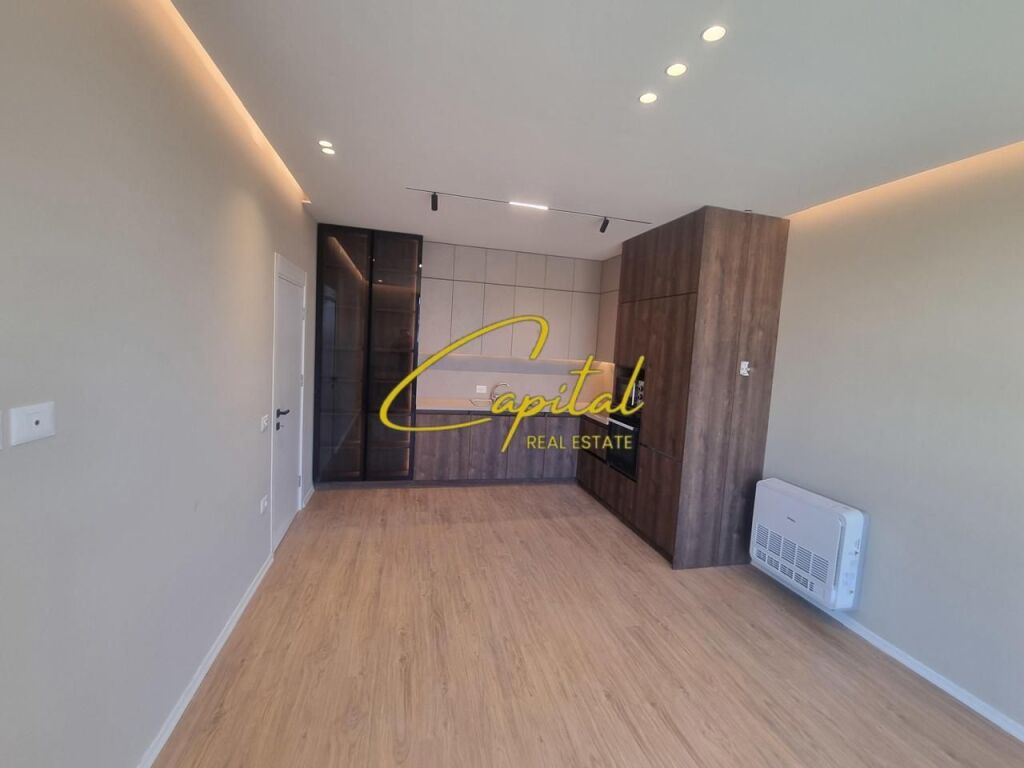 APARTAMENT ME QIRA 1+1 ISH STACIONI TRENIT 660 EURO