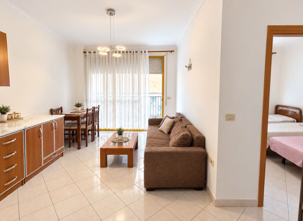 Apartament 1+1 per shitje te Komuna e Parisit