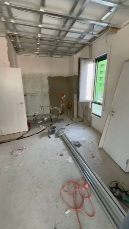 Shitet Apartament 2+1 Tek 5 Maji