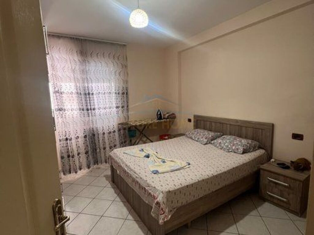 Shitet, Apartament 1+1, Pranë Vilës L, Unaza e Re