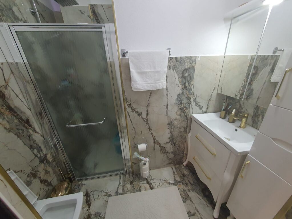 Jepet me qera apartamenti 2+1