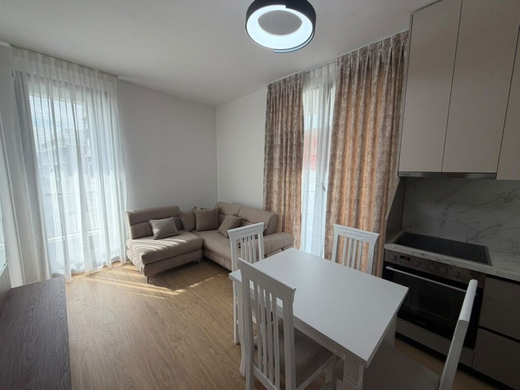 🏢 Jepet me qera apartament 2+1+parkim tek Rruga Jordan Misja