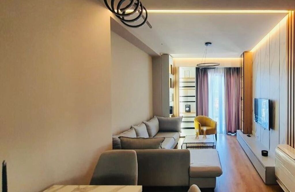 APPARTAMENTO DI LUSSO 1+1 CON POSTO AUTO PRESSO GARDEN BUILDING