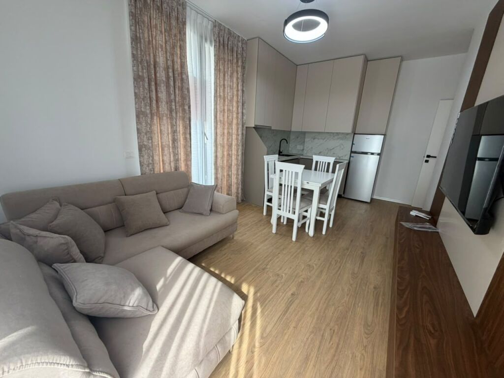 🏢 Jepet me qera apartament 2+1+parkim tek Rruga Jordan Misja