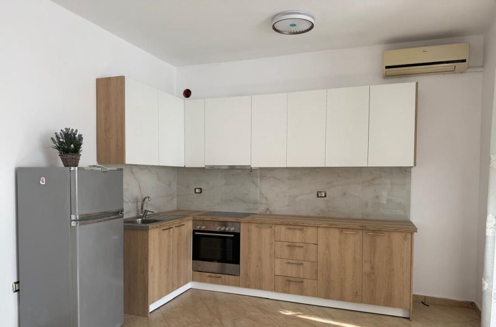 Qera | Apartament 1 + 1 | Rruga e Elbasanit | 500 €/muaj