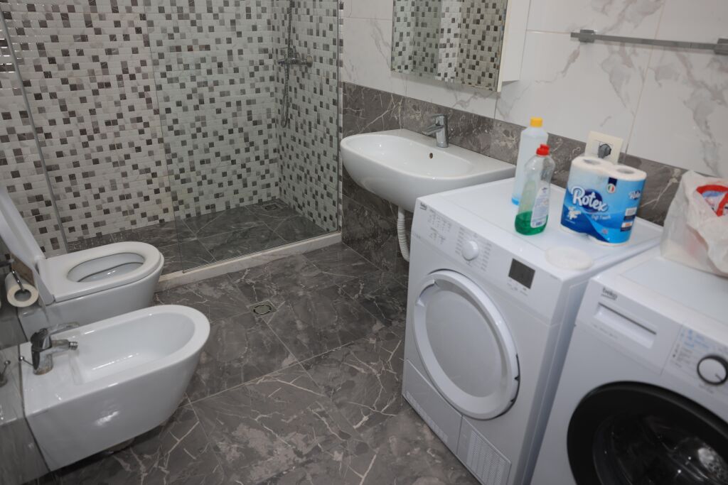 Affitto | Apartament 2 + 1 | Liqeni i Thate / Kopeshti Botanik | 800 €/mese