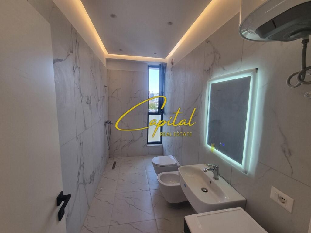 APARTAMENT ME QIRA 1+1 ISH STACIONI TRENIT 660 EURO