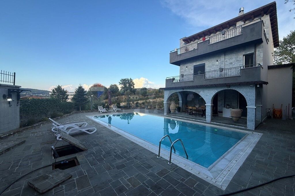 Vilë - Për Qira - Pezë Helmës, Tiranë(ID: 530411001-1466)