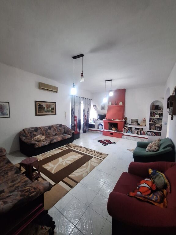🏠 1+1 ME QIRA – KODRA E PRIFTIT – 40,000 lekë/muaj