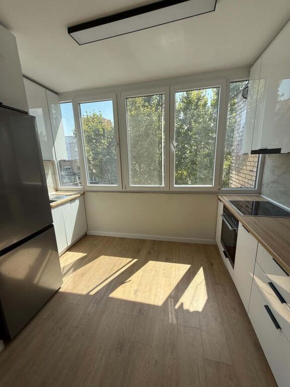 Jepet apartament 2+1 me qira tek Rruga 5 Maji , prane Concord Center , Rruga Ferit Xhajko , Medreseja , Rruga e Dibres .