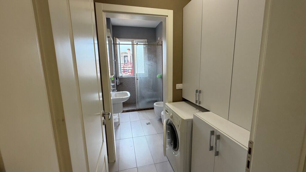 Apartament Per qera 2+1+2 liqeni thate