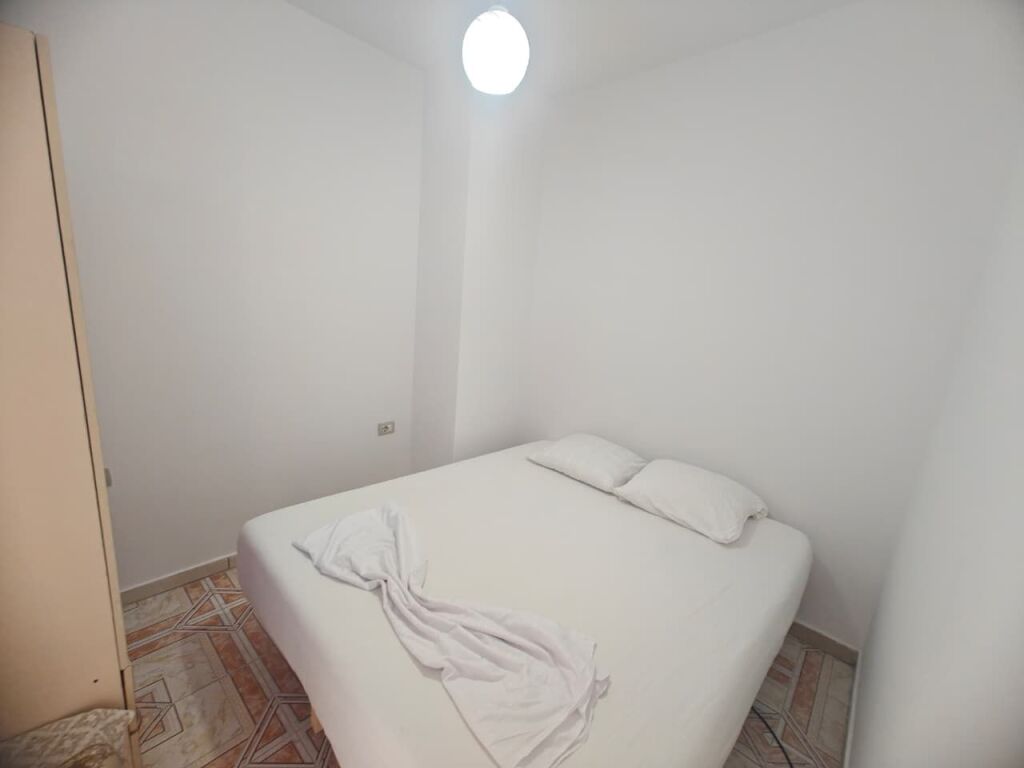 Qera, Apartament Studio, Rruga Fortuzi, Tiranë