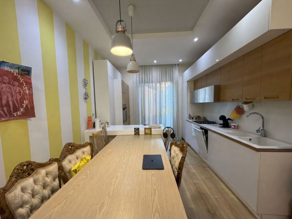 Qera, Apartament 2+1, Myslym Shyri, Tirane