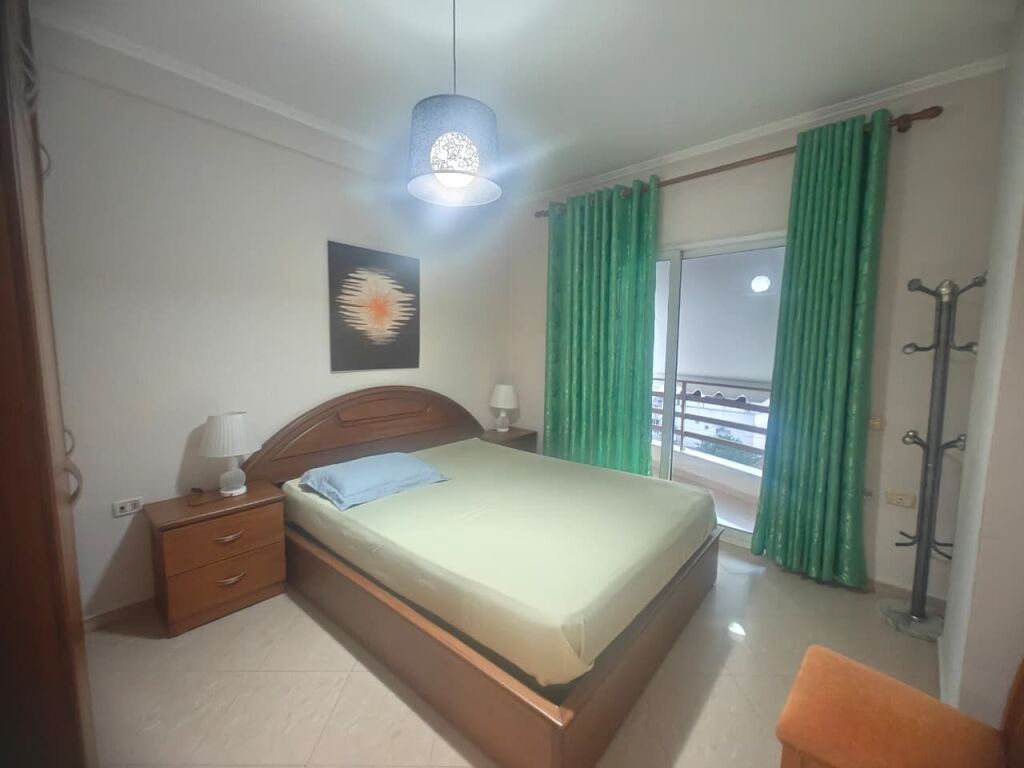 Qera, Apartament 2+1+2, Xhamlliku, Tiranë