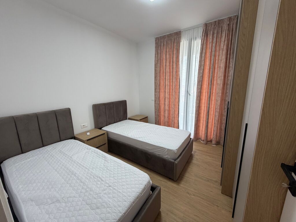 🏢 Jepet me qera apartament 2+1  +parkim 📍 Vendndodhja: Rruga Jordan Misja    💰 Çmimi: 85.000 lekë / muaj