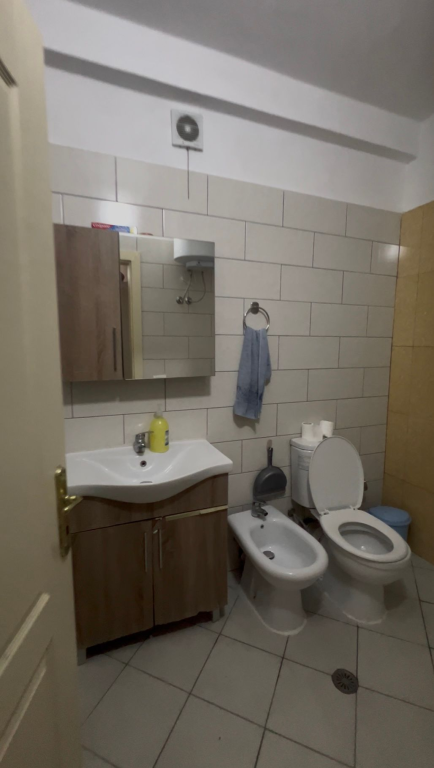 Shitet apartament 1+1, prane Viles L, Astir