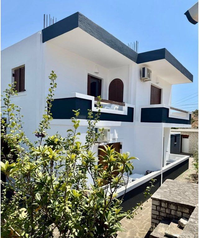 IN THE AREA OF THE PASQYRAT BEACH SARANDE WE SELL INDIVIDUAL 2-STOREY VILLA