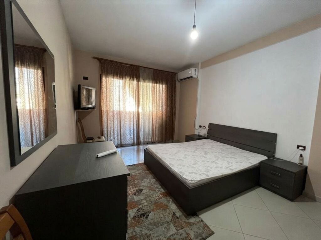 Shitet, Apartament 1+1 , Unaza e Re, Tirane .