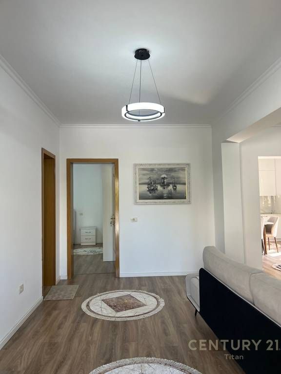 Appartamento 2+1 + parcheggio in affitto in una villa privata a Don Bosko. 800 € /Mese