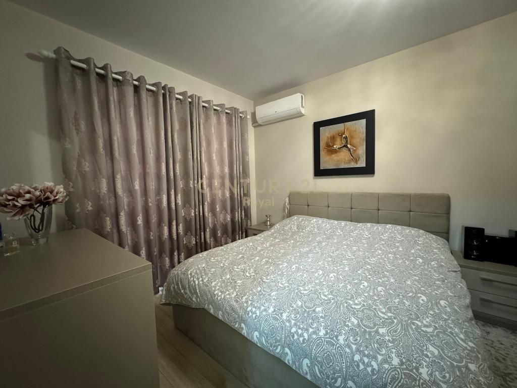 Affittasi duplex 3+1+2 nel Comune di Parigi