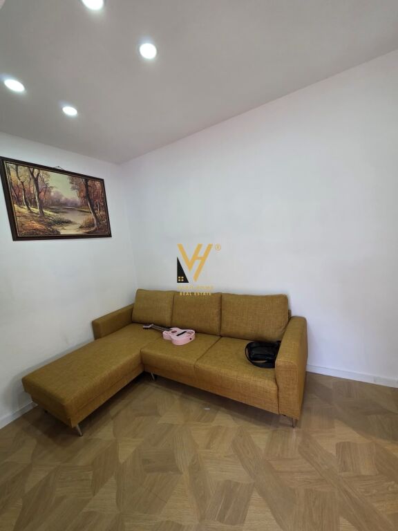 VENDESI APPARTAMENTO 1+1 A SIRI KODRA 110.000 EURO