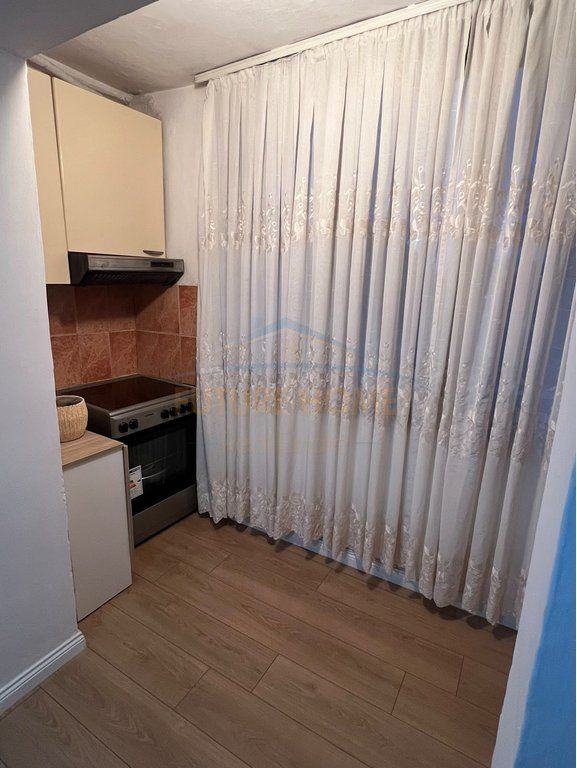 Affitto, Appartamento 2+1, Oxhaku, Tirana.
