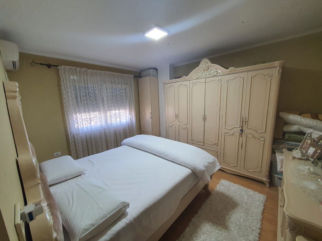 Apartment 2+1+2+Separate kitchen for rent at Mozaiku of Tirana, Zogu i Zi, Durres Street, 21 Dhjetori.