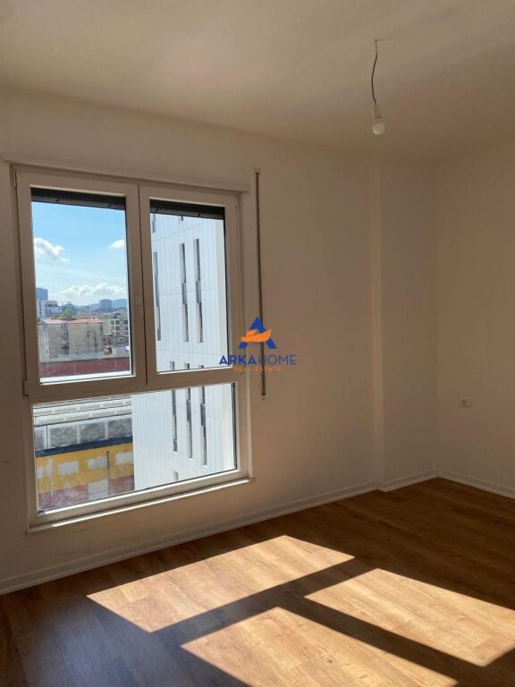 AFFITTASI APPARTAMENTO 1+1+BALCONE "5 MAGGIO" 40.000 LEKE