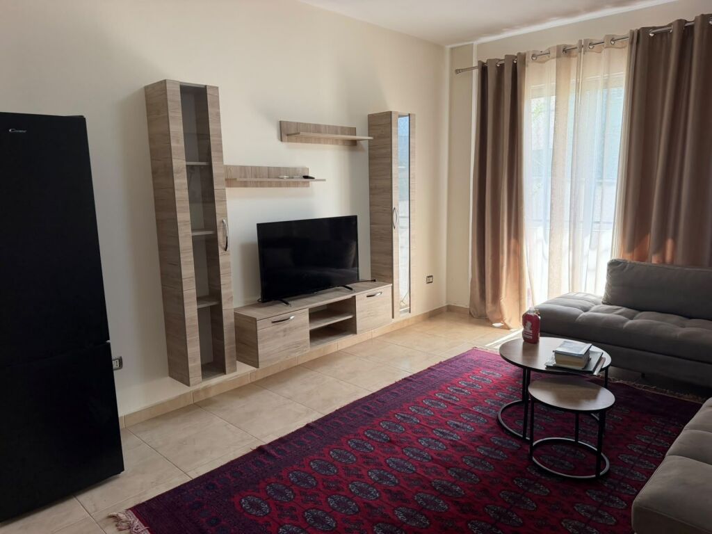Affitto | Apartament 2 + 1 | Rruga Bektash Berberi | 600 €/mese