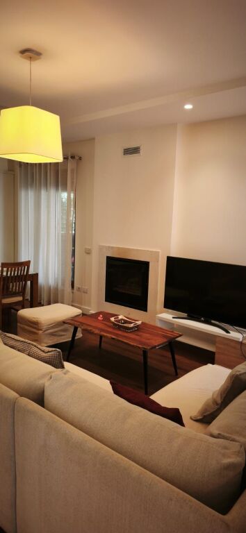 🏡 IN AFFITTO | VILLA SU 3 PIANI – COLOMBO 2