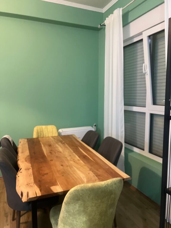 Jepet me qira apartament 2+1+2+Post Parkimi ne Mangalem 21, Ali Demi