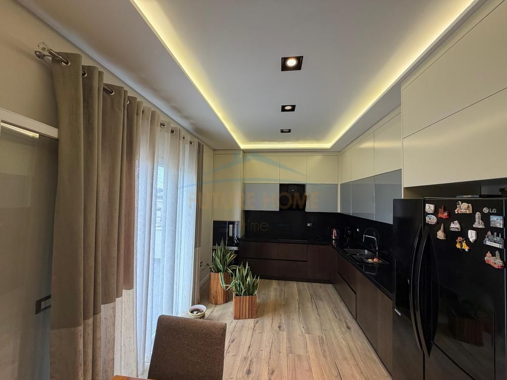 Qera , Penthouse , Liqeni i thate , Tirane