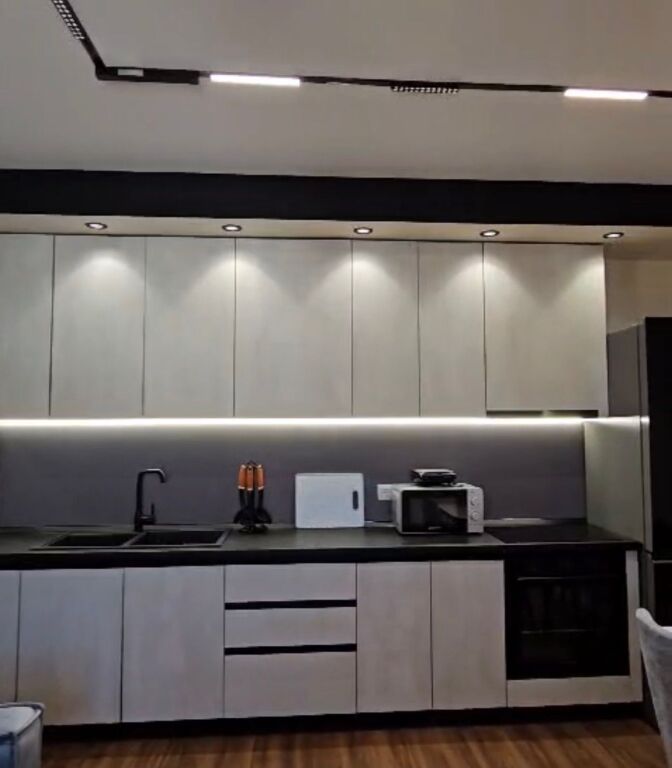 Apartment 1+1 at Komuna e Parisit!