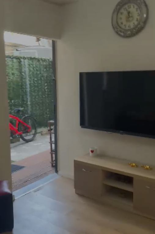 🏠 Apartment 1+1 for Rent at Komuna e Parisit near Kristal Center Crossroad, Tirana