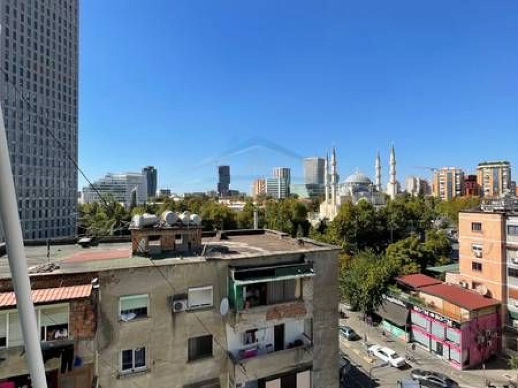 Rent, Apartment 2+1+2, Elbasanit Street.