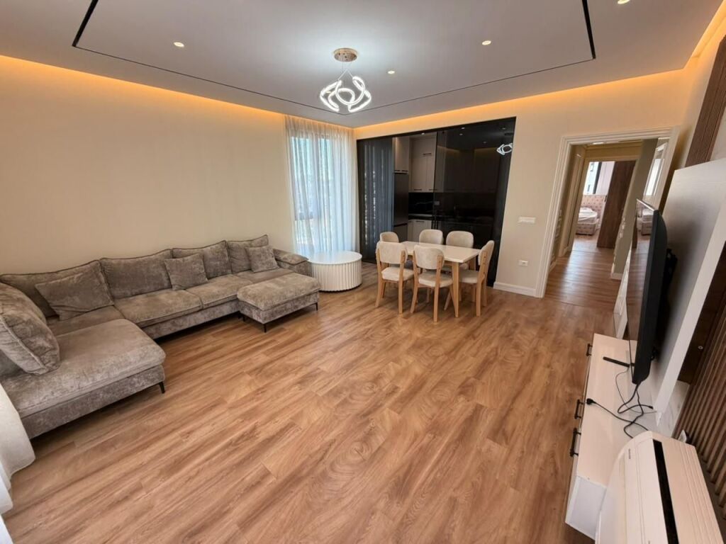 Rent | Apartament 3 + 1 | Rruga Marie Kraja | 1000 €/month