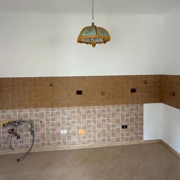 🏡 APPARTAMENTO 2+1 IN AFFITTO – COMUNE DI PARISIT 📍