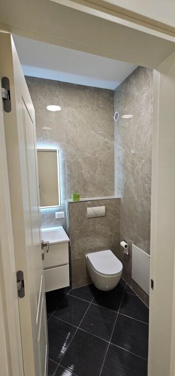 JEPET ME QIRA – APARTAMENT 3+1+3 + PARKIM