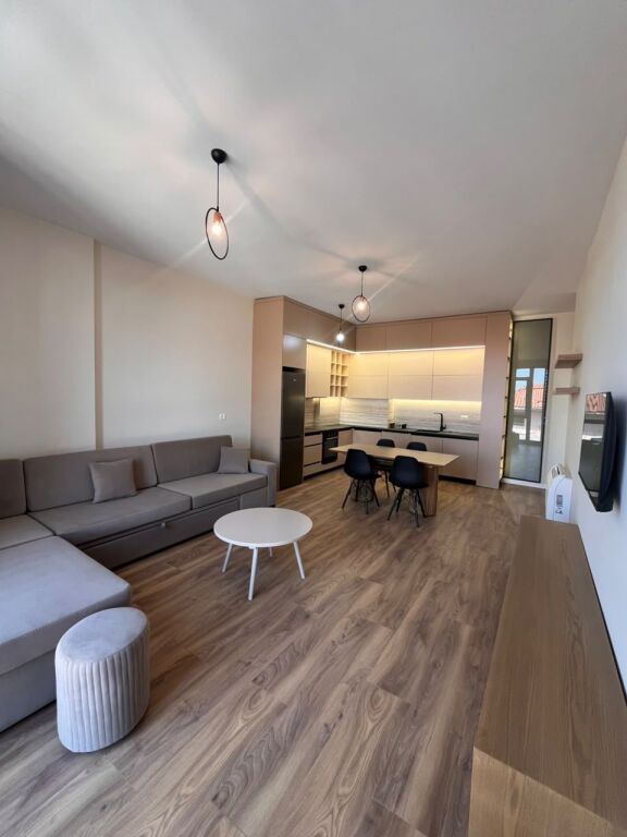 Bulevardi i Ri Jepet Apartament 2+1 me Qera