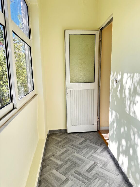 🏡 **Apartament 1+1 për Shitje – Rruga Irfan Tomini**