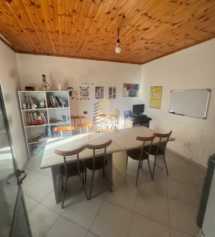 Rent, Business or Residential Space at Private Entrance, Paris Commune – Near Kristal, 50,000 Leke