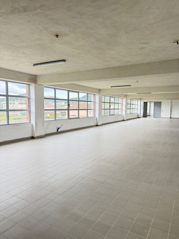 Affitto, Edificio Commerciale, Prush, Tirana