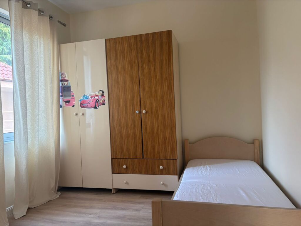 Affitto | Apartament 2 + 1 | Rruga Bektash Berberi | 700 €/mese