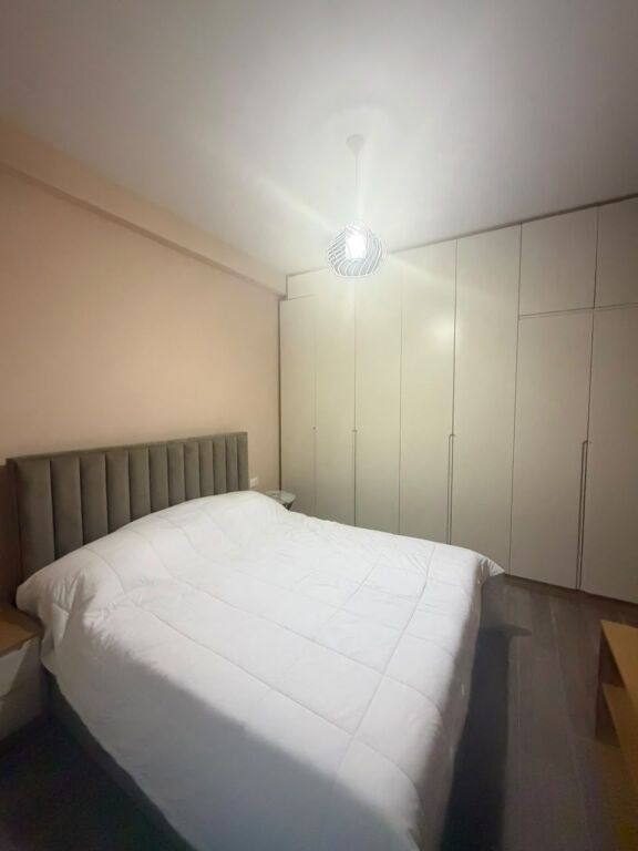 Affittasi Super Appartamento 2+1+2+posto auto a Kodra e Diellit