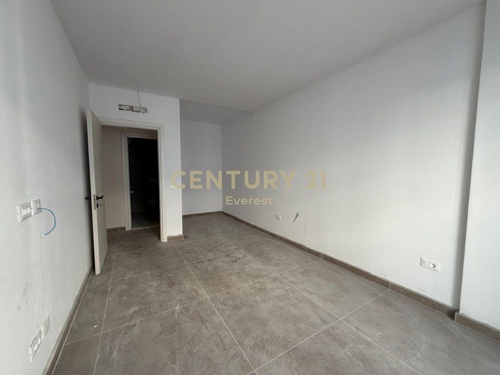 PORCELAN, SHESIM APARTAMENT 3+1+2