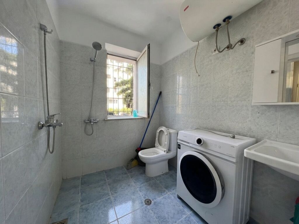Qera, Apartament 1+1, Rruga e Dibrës, Tiranë.