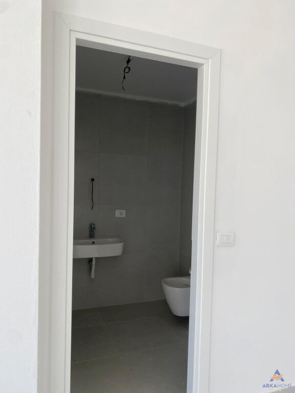 COMMERCIAL SPACE FOR RENT 145 M2 "5 MAJI STREET" 2320 EURO (GROSS)